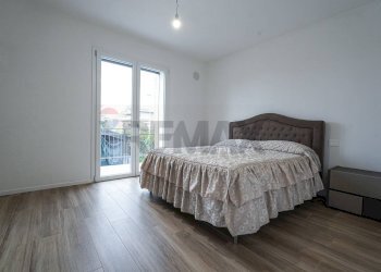Villa Via San Gaudenzio, 12 
 Locate, Ponte San Pietro - photo 20