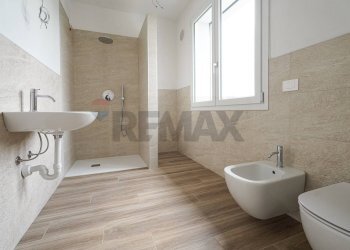 Villa Via San Gaudenzio, 12 
 Locate, Ponte San Pietro - photo 24