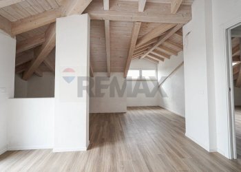 Villa Via San Gaudenzio, 12 
 Locate, Ponte San Pietro - photo 30