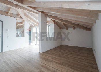 Villa Via San Gaudenzio, 12 
 Locate, Ponte San Pietro - photo 35