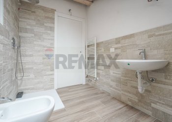 Villa Via San Gaudenzio, 12 
 Locate, Ponte San Pietro - photo 40