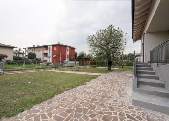 Villa Via San Gaudenzio, 12 
 Locate, Ponte San Pietro - photo 47