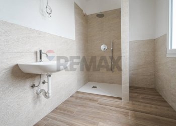 Villa Via San Gaudenzio, 12 
 Locate, Ponte San Pietro - photo 62