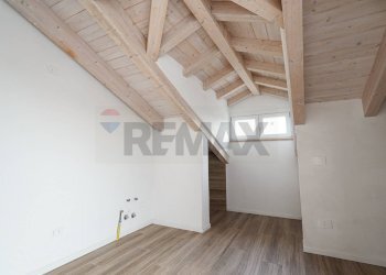 Villa Via San Gaudenzio, 12 
 Locate, Ponte San Pietro - photo 65