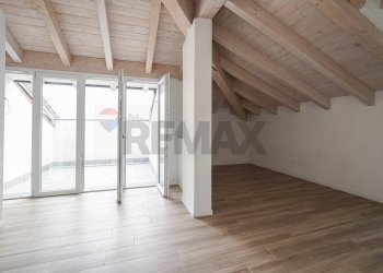 Villa Via San Gaudenzio, 12 
 Locate, Ponte San Pietro - photo 68