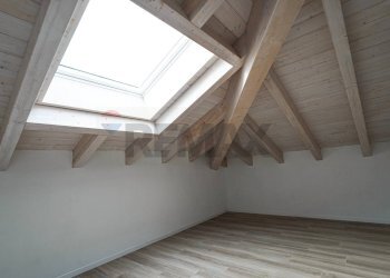 Villa Via San Gaudenzio, 12 
 Locate, Ponte San Pietro - photo 71