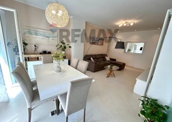 Three-room apartment Lovere, BG, Lovere - photo 2