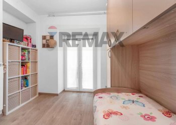 Three-room apartment Lovere, BG, Lovere - photo 16