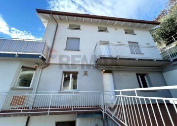 Two-room apartment Lovere, BG, Lovere - photo 20