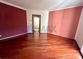Two-room apartment Lovere, BG, Lovere - photo 34