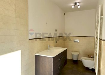Two-room apartment Lovere, BG, Lovere - photo 38