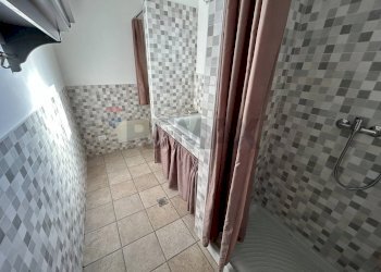 Two-room apartment Lovere, BG, Lovere - photo 42