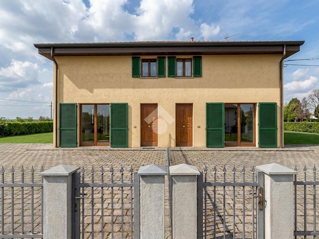 Portion of a house Via Malvezza, Molinella - photo 1