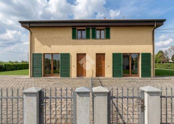 Portion of a house Via Malvezza, Molinella - photo 1