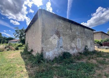 Portion of a house Via Malvezza, Molinella - photo 6