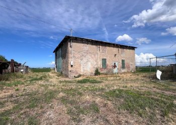 Portion of a house Via Malvezza, Molinella - photo 14