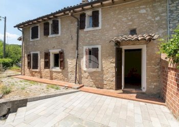 Semi-detached house Via della Resistenza, Langhirano - photo 1