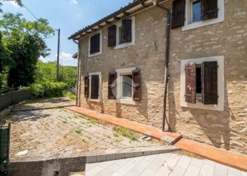 Semi-detached house Via della Resistenza, Langhirano - photo 2