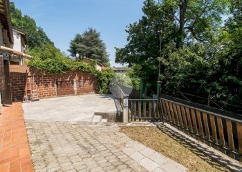 Semi-detached house Via della Resistenza, Langhirano - photo 5
