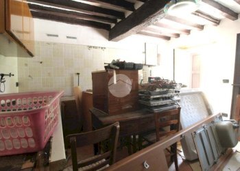 Semi-detached house Via della Resistenza, Langhirano - photo 8