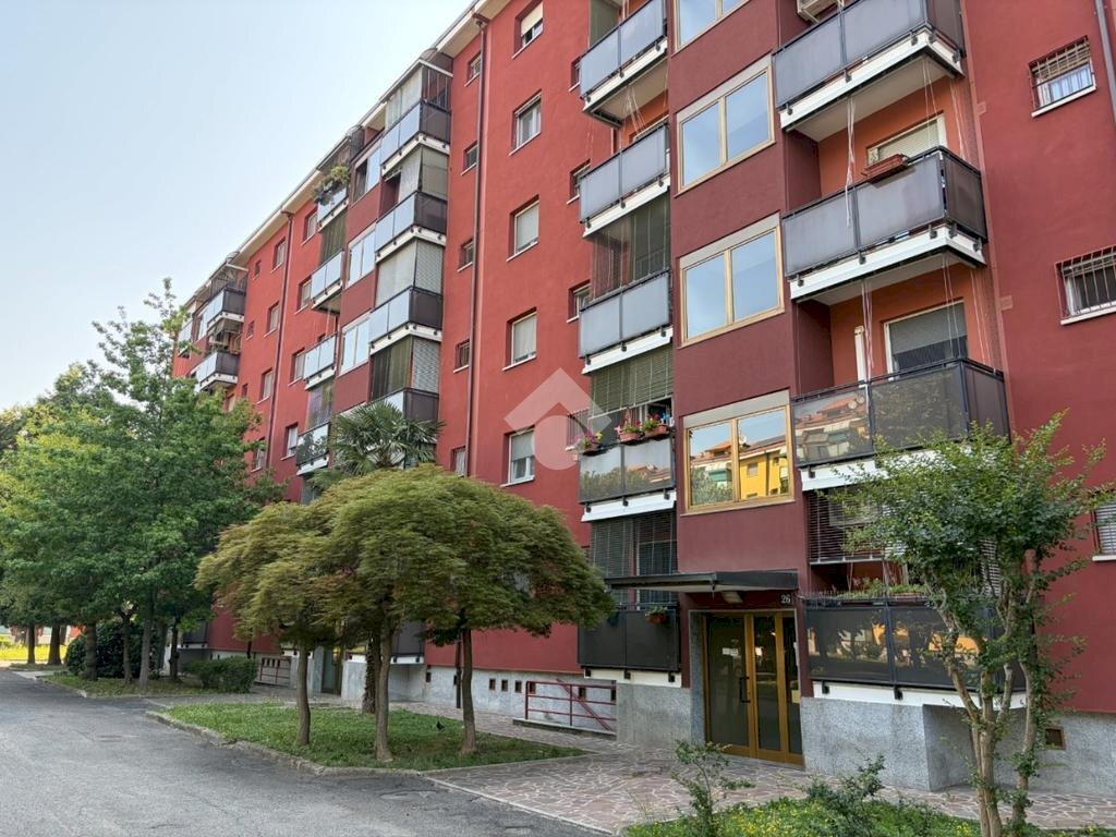 Trilocale Via Betti Ugo, Milano (zona Gallaratese) - foto 1