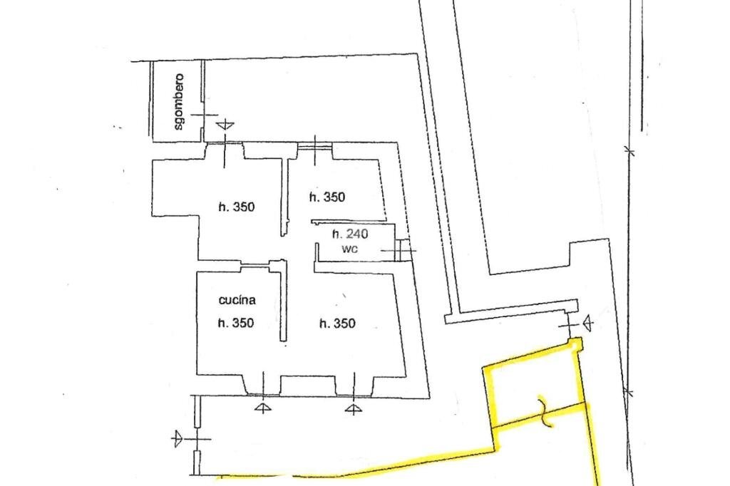 Quadrilocale Salita Chiapparolo, Genova (zona Quezzi) - planimetria 1