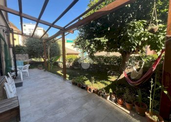 Four-room apartment Salita Chiapparolo, Genova (neighborhood Quezzi) - photo 2