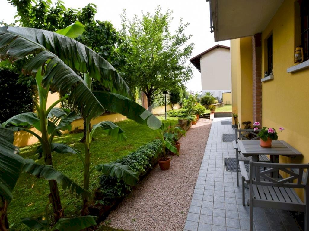 Villa Cassina De' Pecchi, Cassina de' Pecchi - photo 1