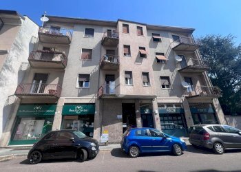 Two-room apartment Via Cesare Beccaria, Legnano - photo 1