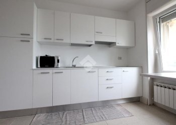 One-room apartment Prima strada, Segrate - photo 7