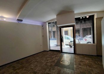 Shop Via Saragozza, 47, Bologna (neighborhood Centro Storico) - photo 23