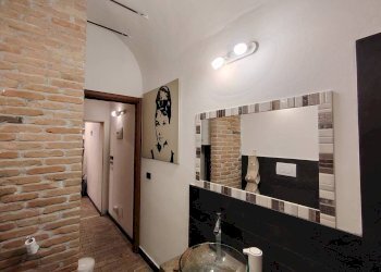Shop Via Saragozza, 47, Bologna (neighborhood Centro Storico) - photo 37