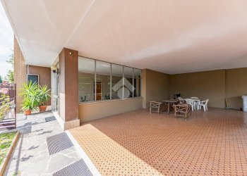 Three-room apartment Via Della Pace, Lainate - photo 5