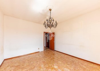Three-room apartment Via Della Pace, Lainate - photo 8
