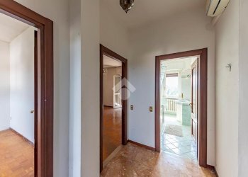 Three-room apartment Via Della Pace, Lainate - photo 23