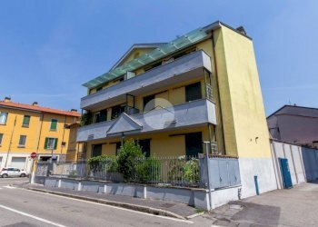 Two-room apartment Via della Libertà, Settimo Milanese - photo 2