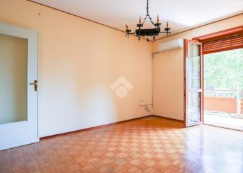 Three-room apartment Via Parri, Torre Pellice - photo 8