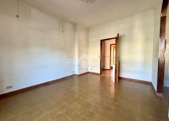 Four-room apartment Strada profonda, Alba - photo 8