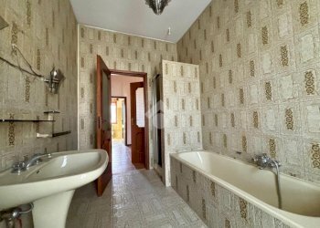 Four-room apartment Strada profonda, Alba - photo 11