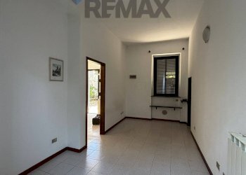 Stanza vuota - Casa semi indipendente via nino bixio
 
4, Inveruno - foto 6