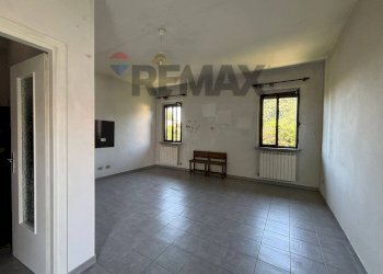 Stanza vuota - Casa semi indipendente via nino bixio
 
4, Inveruno - foto 12