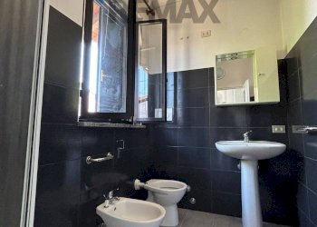 Bagno - Casa semi indipendente via nino bixio
 
4, Inveruno - foto 14