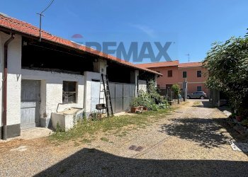 Casa all\'aperto - Casa semi indipendente via nino bixio
 
4, Inveruno - foto 18