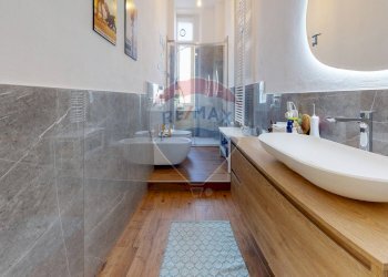 Bagno - Bilocale Piazza Pompeo Castelli
 
1, Milano - foto 13