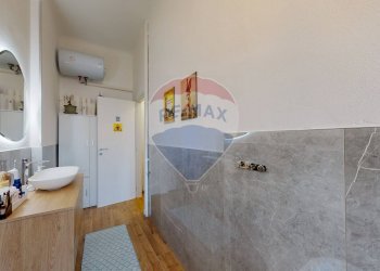 Bagno - Bilocale Piazza Pompeo Castelli
 
1, Milano - foto 27