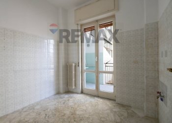 Stanza vuota - Three-room apartment Via Ettore Fieramosca
62, Bari - photo 7