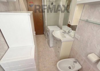 Bagno - Three-room apartment Via Castello
 
84, Porto Valtravaglia - photo 13