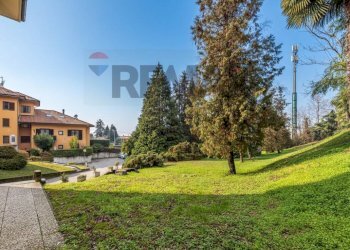Giardino - Three-room apartment Via Castello
 
84, Porto Valtravaglia - photo 24