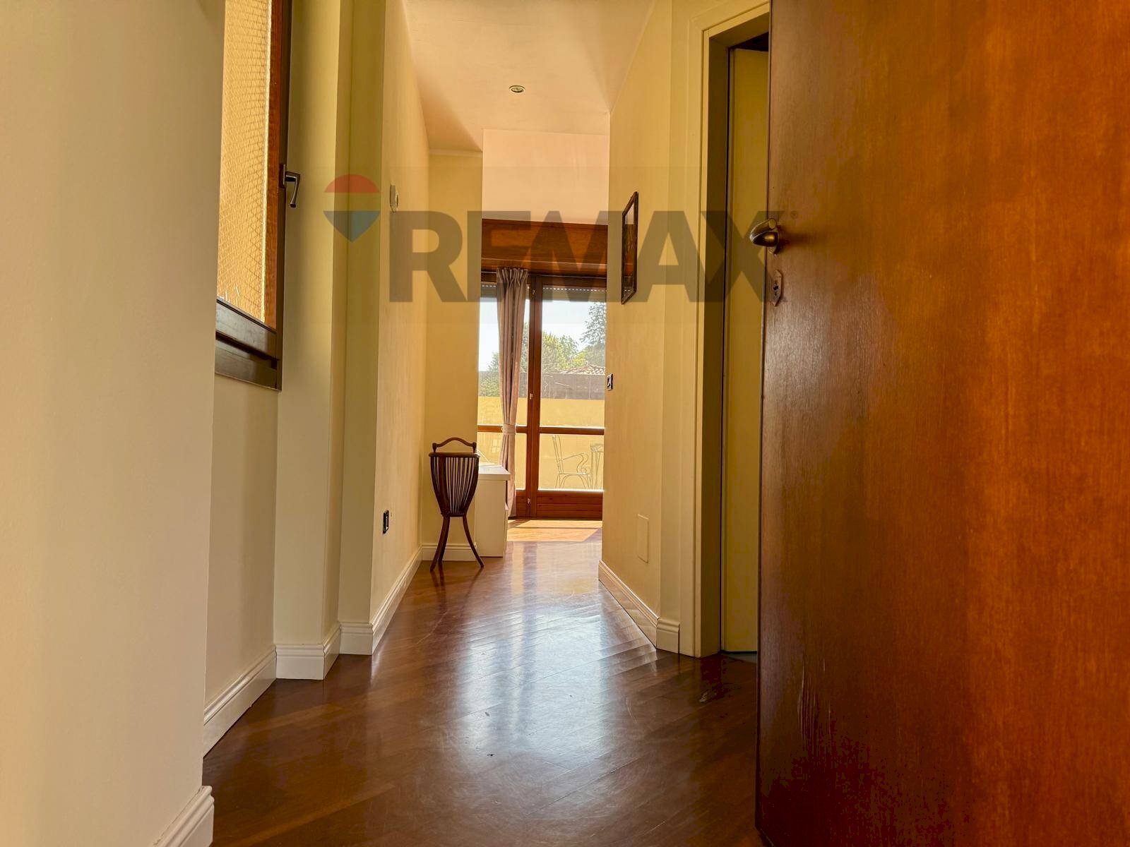 Hall / corridoio - Two-room apartment VIA ROBARELLO
13, Varese - photo 3