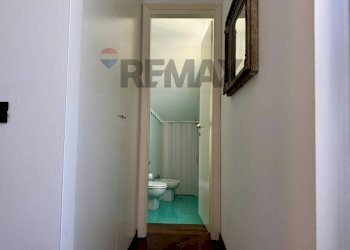 Hall / corridoio - Bilocale VIA ROBARELLO
 
13, Varese - foto 23